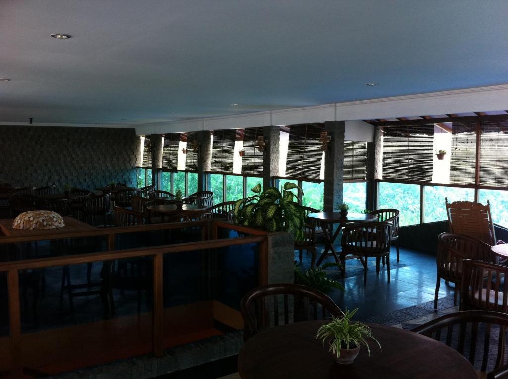 Hotel Adinda Parangtritis Exterior photo